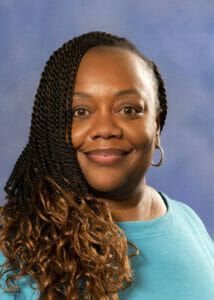 M2022-037_C029220_Erika_McCalpine_5x7